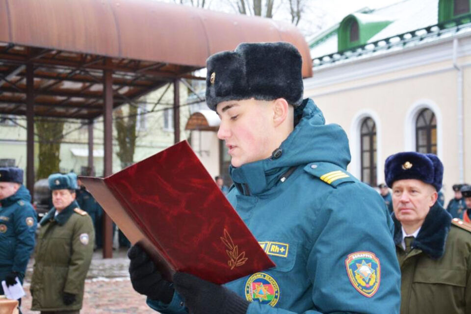 Служите достойно и преданно