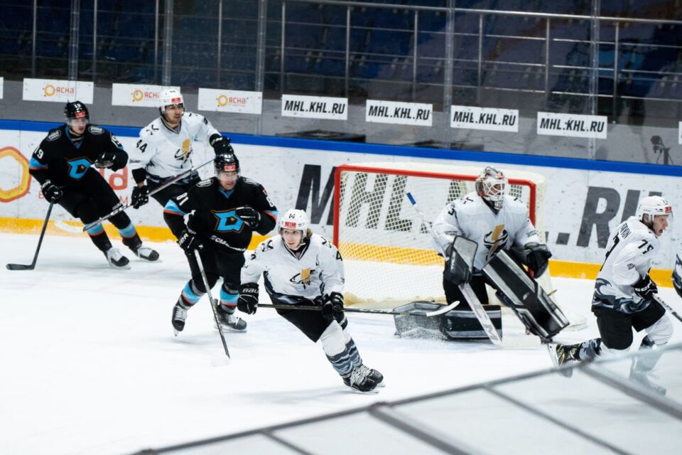 Хоккеисты «Динамо-Шинника» уступили «Тайфуну» в матче МХЛ