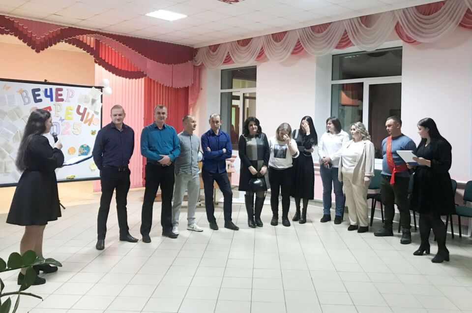 Для вас всегда открыта школы дверь!