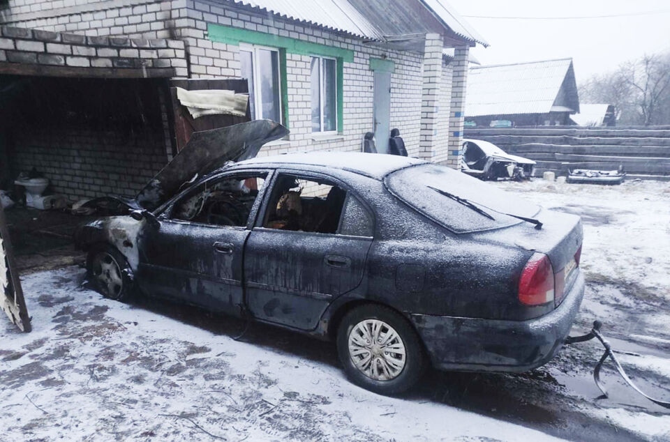 В Шупенях горел автомобиль