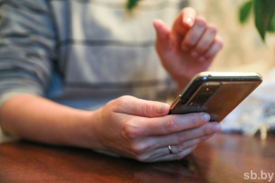 Минчанка дважды стала жертвой аферистов: поверила криптомошенникам и лжеюристу