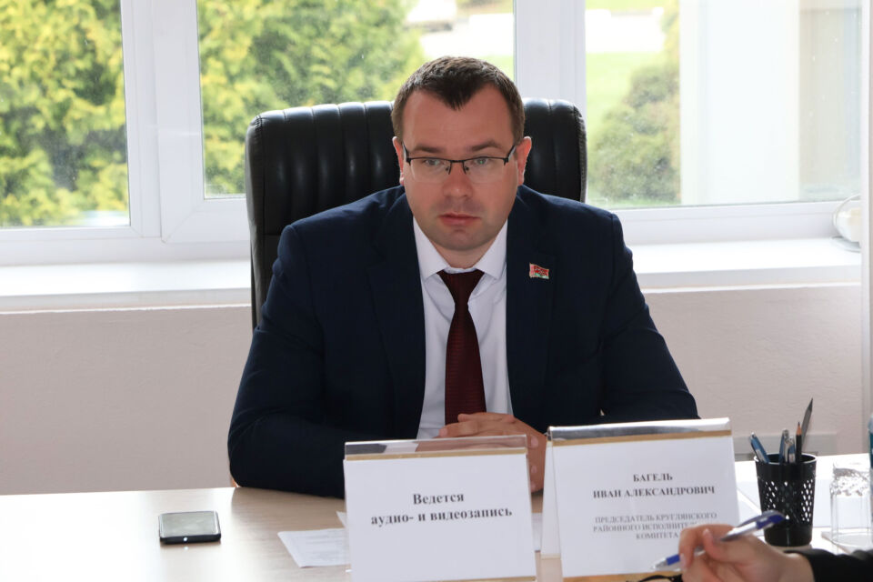 Вопросы платной рыбалки, благоустройства кладбищ, соседских отношений рассматривались на приеме граждан у председателя райисполкома Ивана Багеля