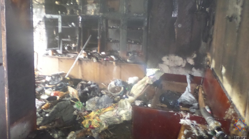 В Речице работники МЧС спасли хозяина из горящей квартиры