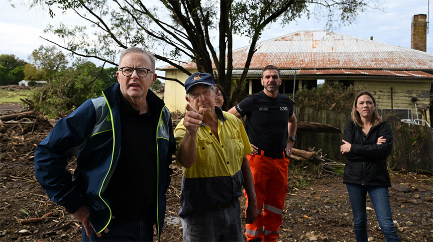Почти 800 зданий на востоке Австралии были полностью разрушены из-за наводнений