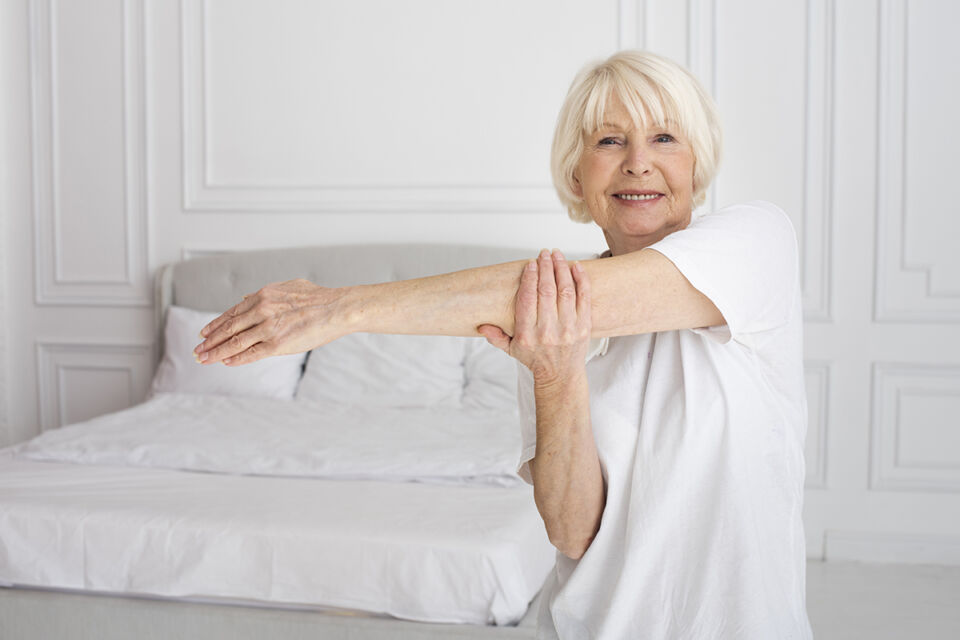 Врач перечислил несколько простых советов, которые могут помочь сохранить здоровье суставов