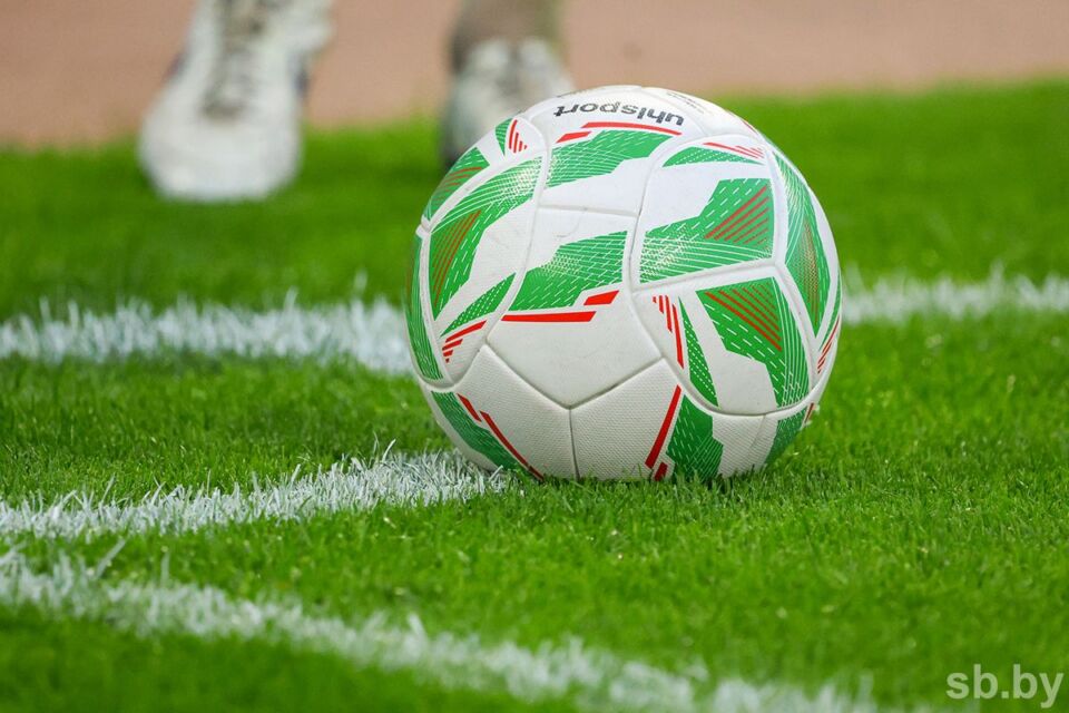 Два матча продолжат программу десятого тура чемпионата страны по футболу