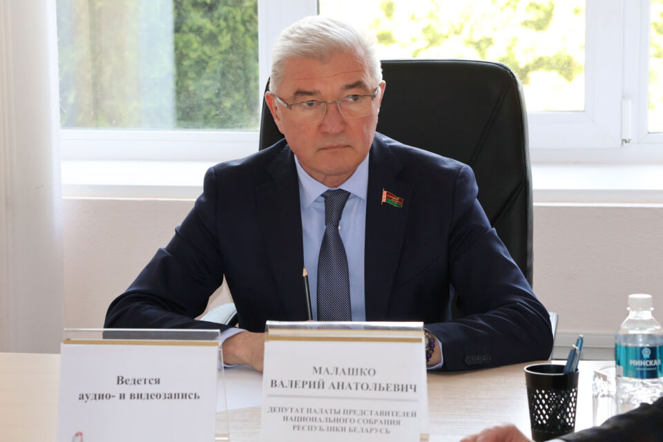 Сегодня на Круглянщине работает депутат Палаты представителей Национального собрания Республики Беларусь Валерий Малашко