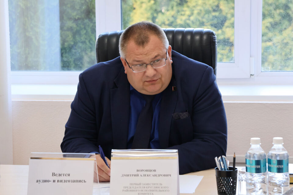 Прием граждан по личным вопросам провел первый заместитель председателя – начальник управления по сельскому хозяйству и продовольствию райисполкома Дмитрий Воронцов