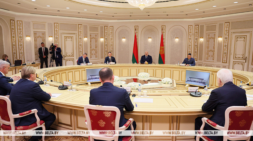 Лукашенко: Сибирь для Беларуси — родной, близкий и понятный регион