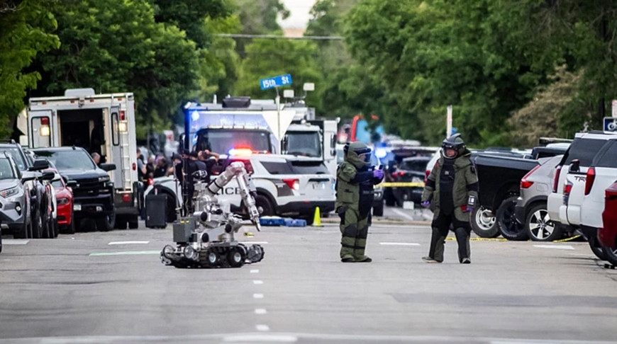 В Колорадо пострадали 8 человек после того, как мужчина начал поджигать людей в торговом центре