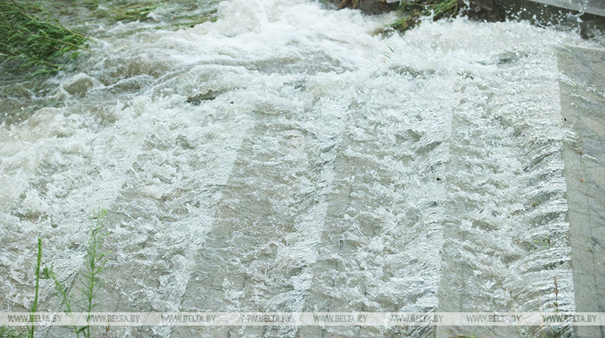 По меньшей мере пять человек погибли из-за наводнения в Техасе
