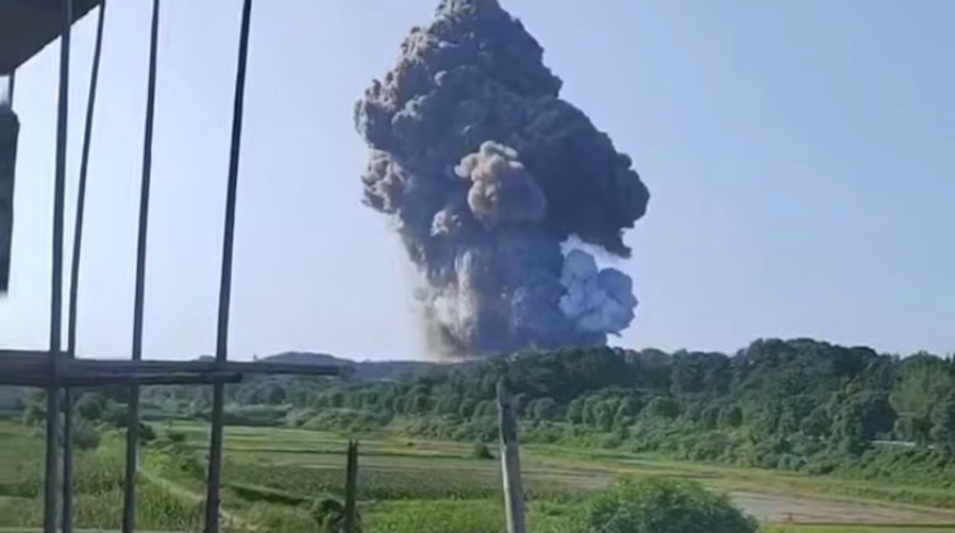 В Китае произошел взрыв на фабрике фейерверков