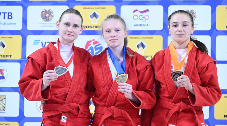 Белорусские самбисты завоевали восемь наград Кубка мира в Армении 