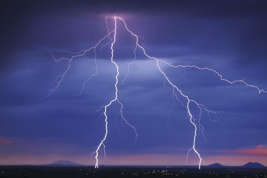 Спасатели предупредили о факторах опасности из-за ливней, гроз и шквалистого ветра