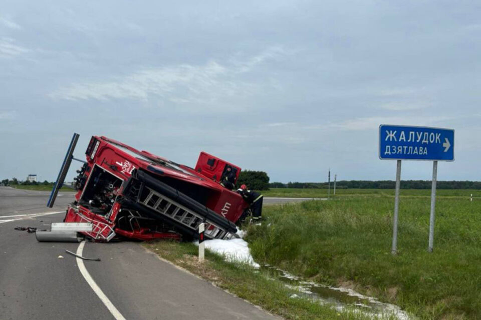 В Мостовском районе столкнулись два автомобиля МЧС