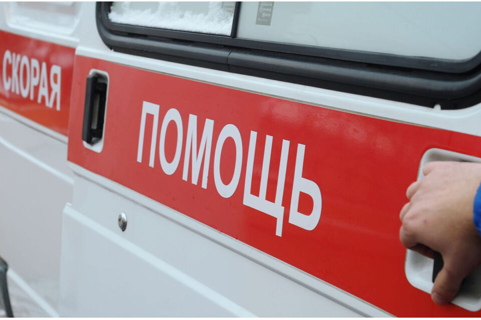 В Москве обрушился фасад здания — есть пострадавшие