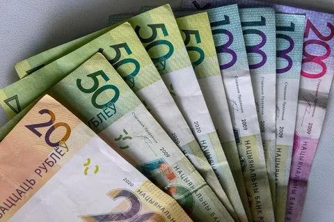 Реальные денежные доходы населения в Беларуси в январе-апреле выросли на 10,8%