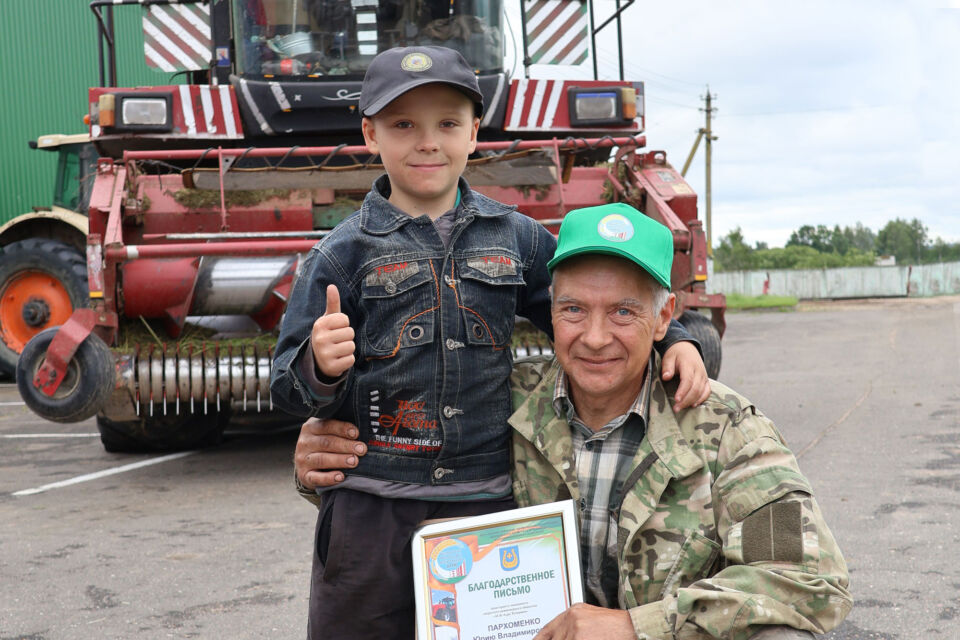 «Хочу быть, как папа, трактористом!»