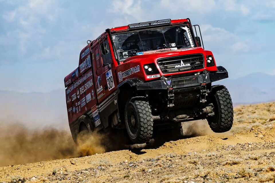 МАЗ представил состав экипажей своей команды на ралли-рейде «Шелковый путь»