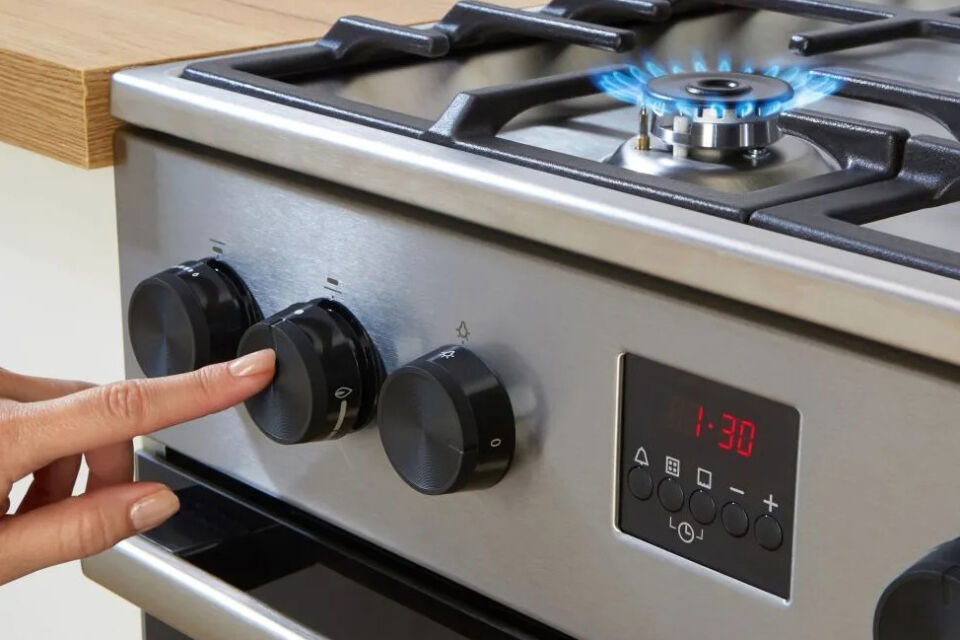 Советы для дома: как быстро и просто почистить ручки газовой плиты