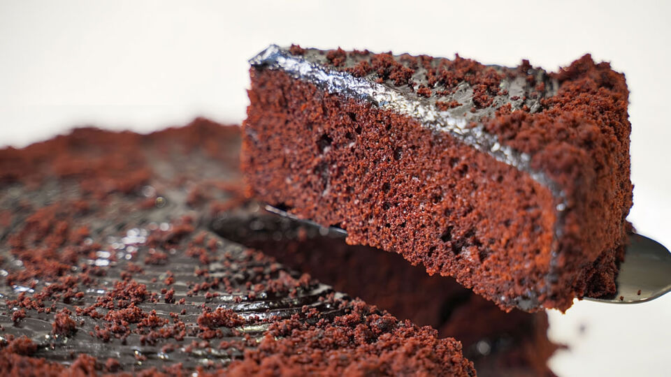 Любимое лакомство взрослых и детей: рецепт нежного шоколадного торта без сливочного масла