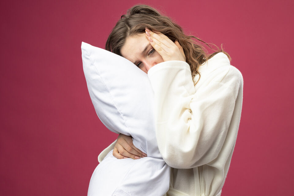 При каких психических расстройствах часто развивается бессонница — отвечает психиатр