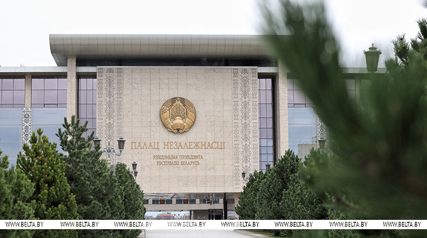 Лукашенко требует выстроить эффективную систему торгового обслуживания, прежде всего на селе