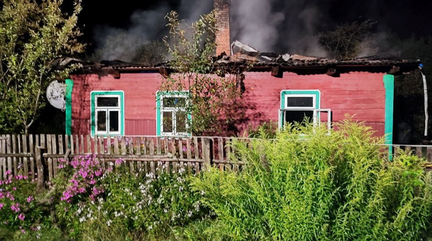 Мужчина пострадал при пожаре в дачном доме в Дрогичинском районе