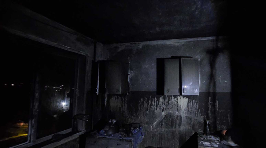 В Могилеве работники МЧС спасли женщину из горящей квартиры