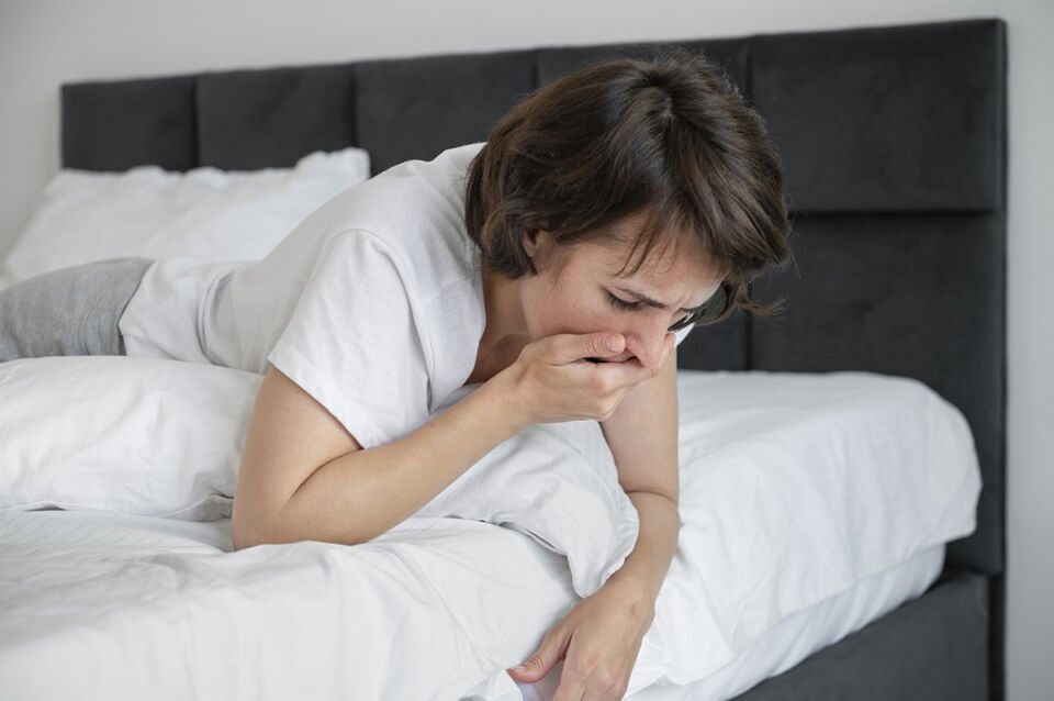 О каких неполадках в организме свидетельствует тошнота — отвечает гастроэнтеролог