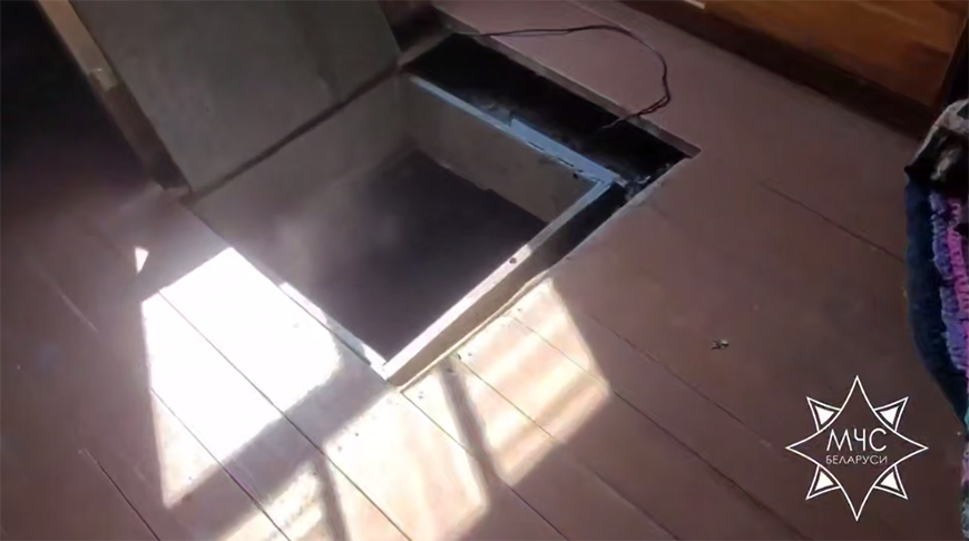 В Полоцком районе работники МЧС извлекли из погреба мужчину без сознания