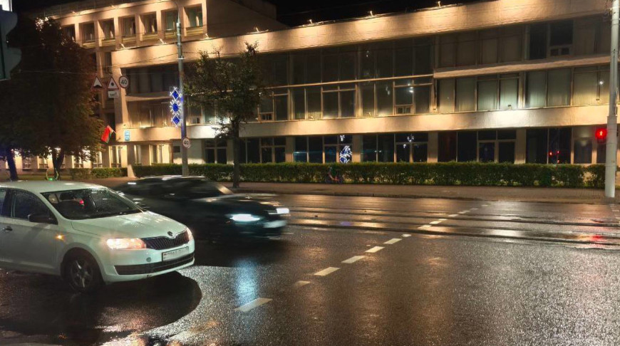 В Минске пенсионер переходил дорогу в неположенном месте и попал под колеса авто