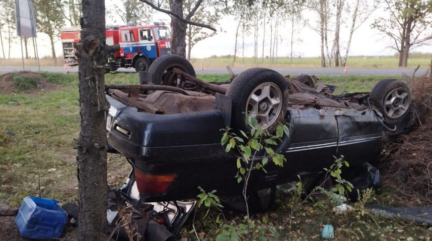 Легковушка опрокинулась в Могилевском районе, водитель и пассажир в больнице