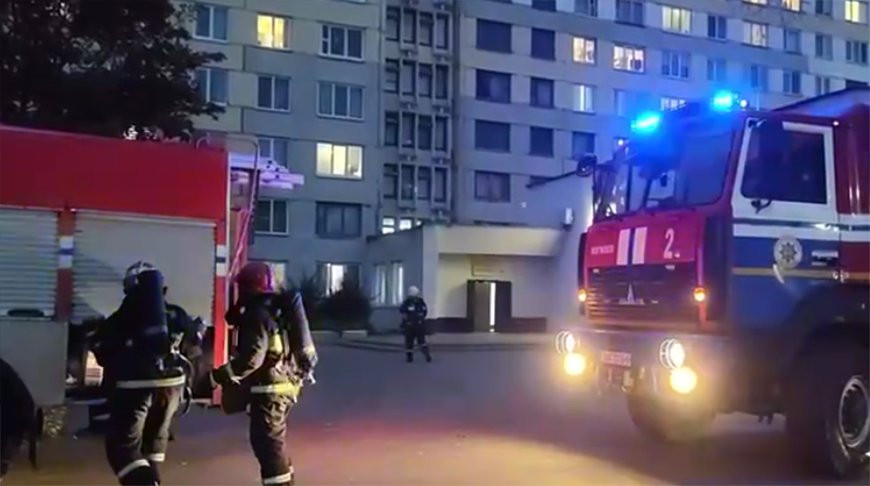 Подразделения МЧС выезжали по сообщению о задымлении в общежитии в Могилеве
