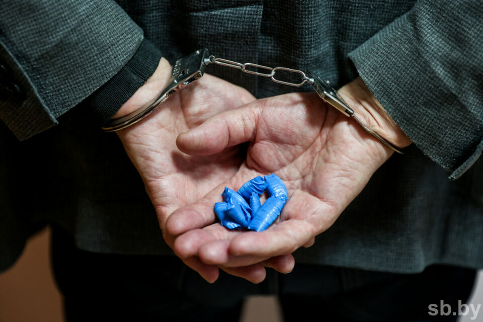 В Волковыске задержали мужчину, работавшего курьером на интернет-магазин психотропов