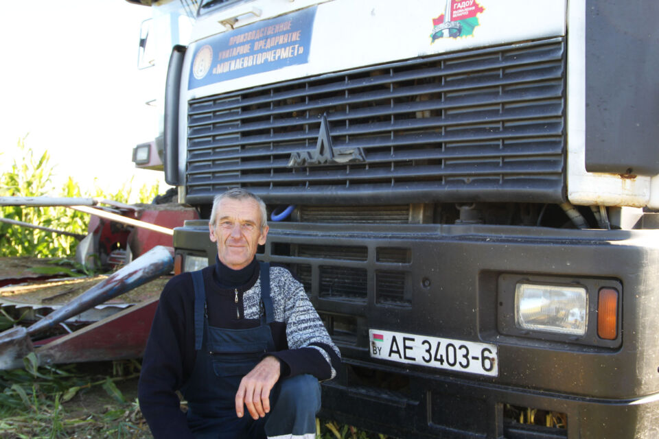 Кормовые запасы пополняют в «Искре»