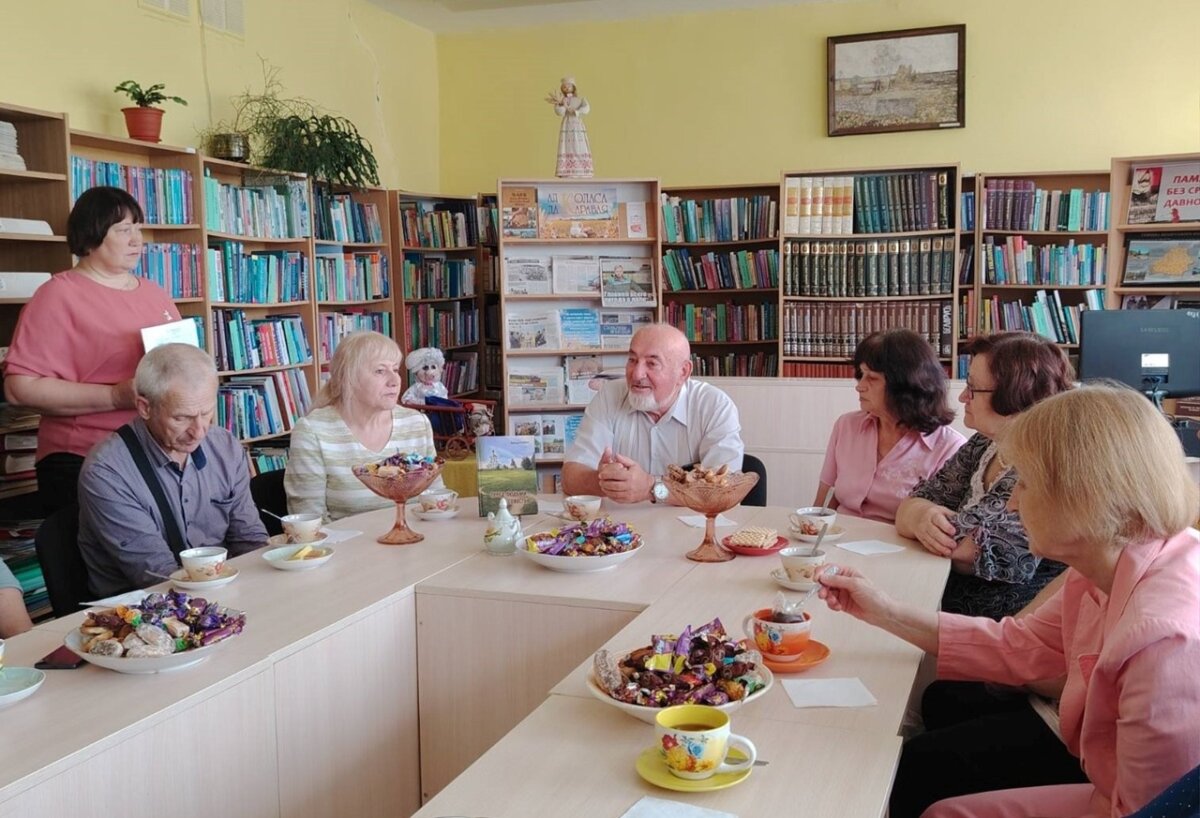 В Круглянской центральной библиотеке состоялась встреча с интересным человеком  Виктором Кубека