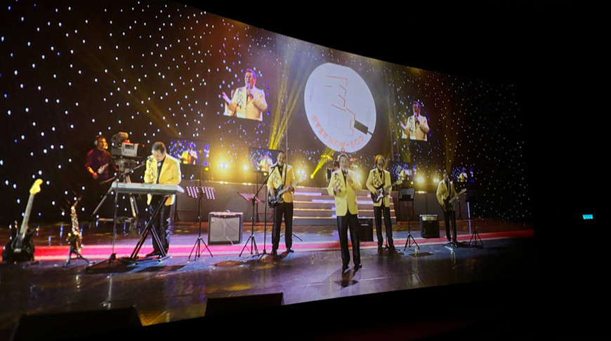 Фильм о легендарном казахском ансамбле «Дос-Мукасан» представили в Минске