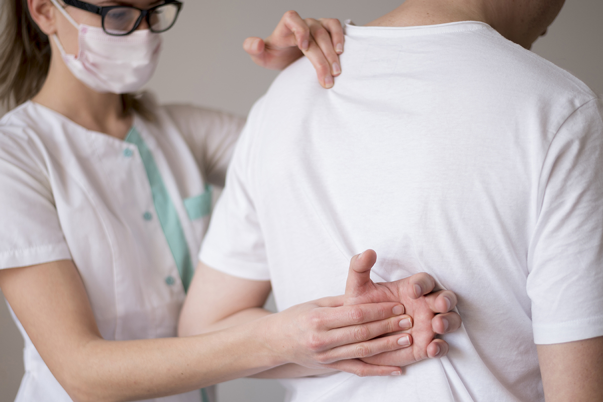 Какие могут появиться проблемы, если не лечить сколиоз? Ответил хирург