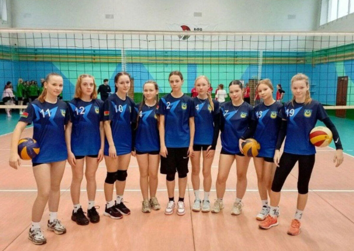 Круглянская команда заняла 1 место в соревнованиях по волейболу