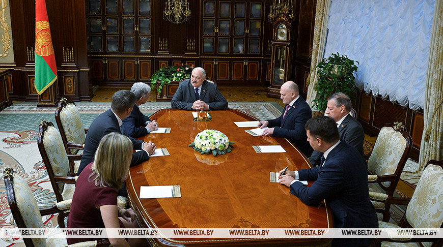 Лукашенко провел встречу со спецпосланником США в Беларуси Джоном Коулом