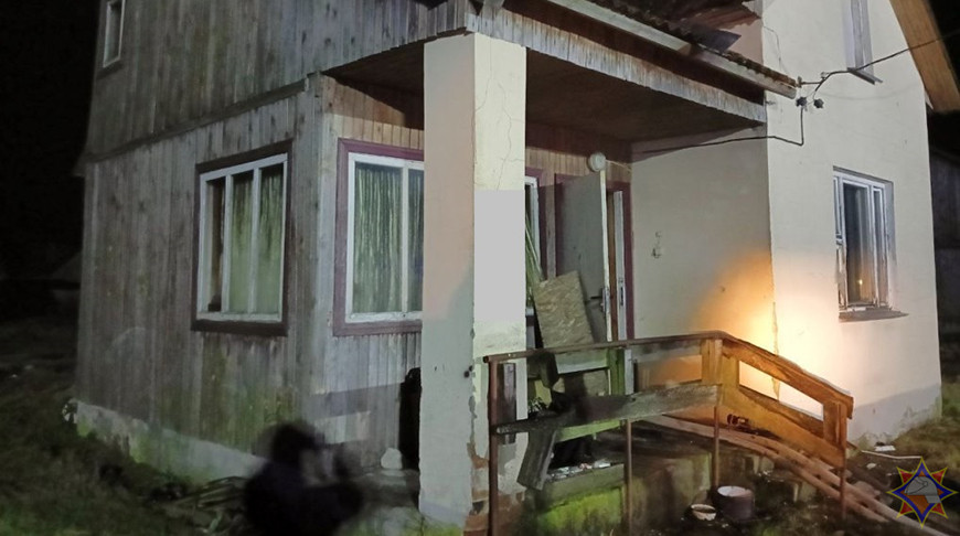 В Малоритском районе мужчина получил ожоги, когда тушил пожар в доме