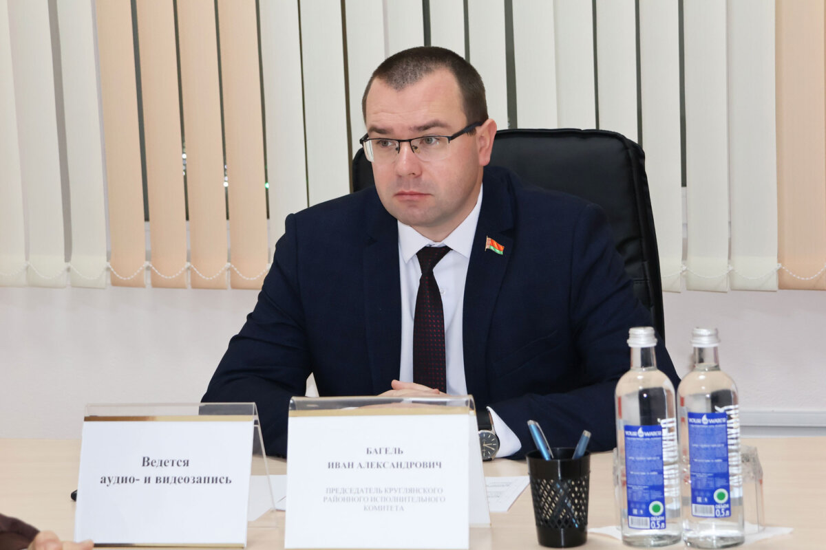 Прием граждан провел председатель райисполкома Иван Багель