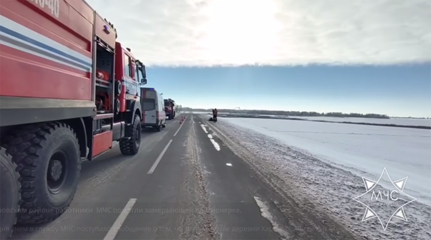 В Кировском районе работники МЧС спасли замерзающую в поле пенсионерку 