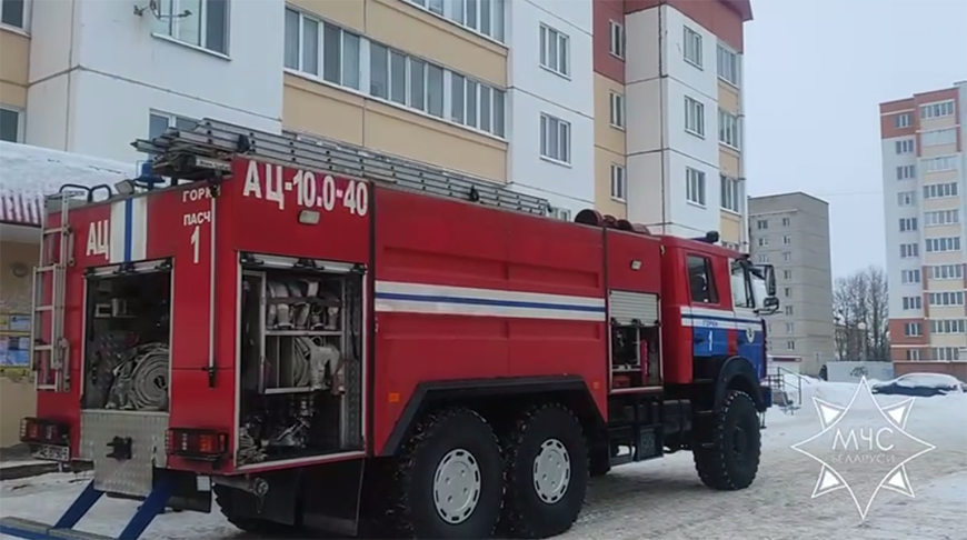 При пожаре в Горках спасли двух подростков