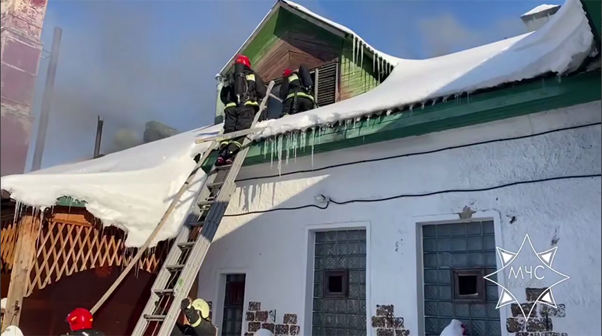 В Орше спасатели потушили пожар в общественной бане 