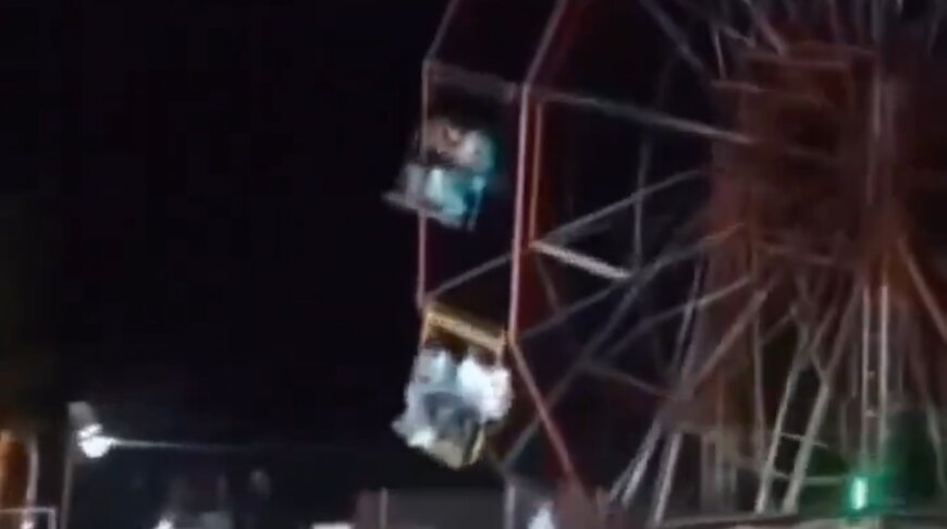 Колесо обозрения рухнуло на ярмарке в Индии, пострадали более 30 человек