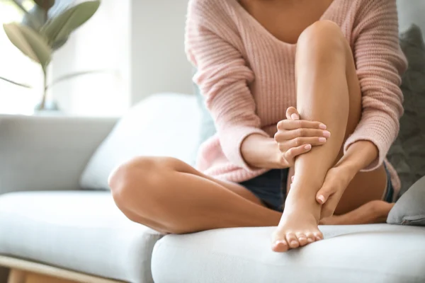 Что делать, если отекают ноги и становится тяжело дышать даже при небольшой нагрузке