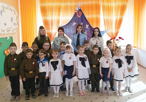 «Чтобы дети любили Родину»: как в Круглом воспитывают маленьких патриотов