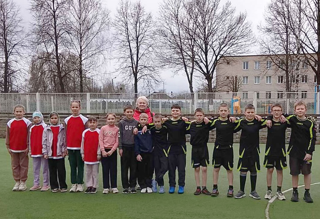 Районный этап соревнований среди детей и подростков по футболу «Кожаный мяч-2026» прошел в Круглом